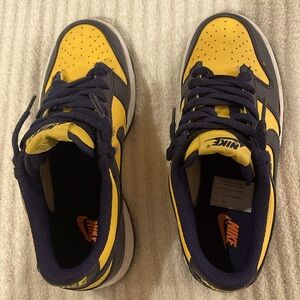 Nike “Michigan” Dunk Low Size 3.5 Kids **Worn Once**